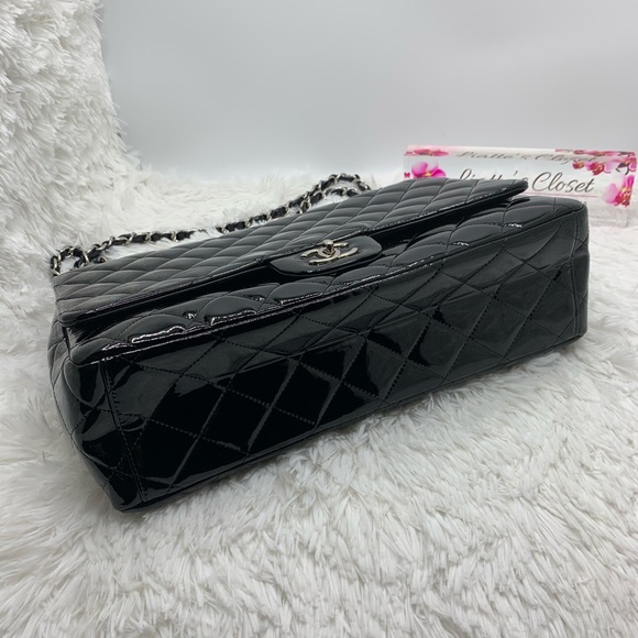❌SOLD❌ CHANEL classic Maxi black patent Flap Bag - Picture 11 of 15